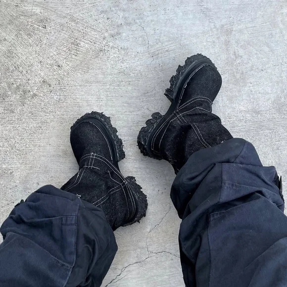 Custom Made Boots - Picture 2 of 7